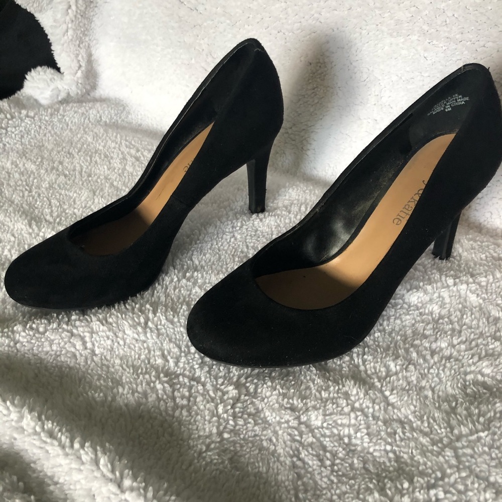 Kelly & Katie Pumps (Size 6)
